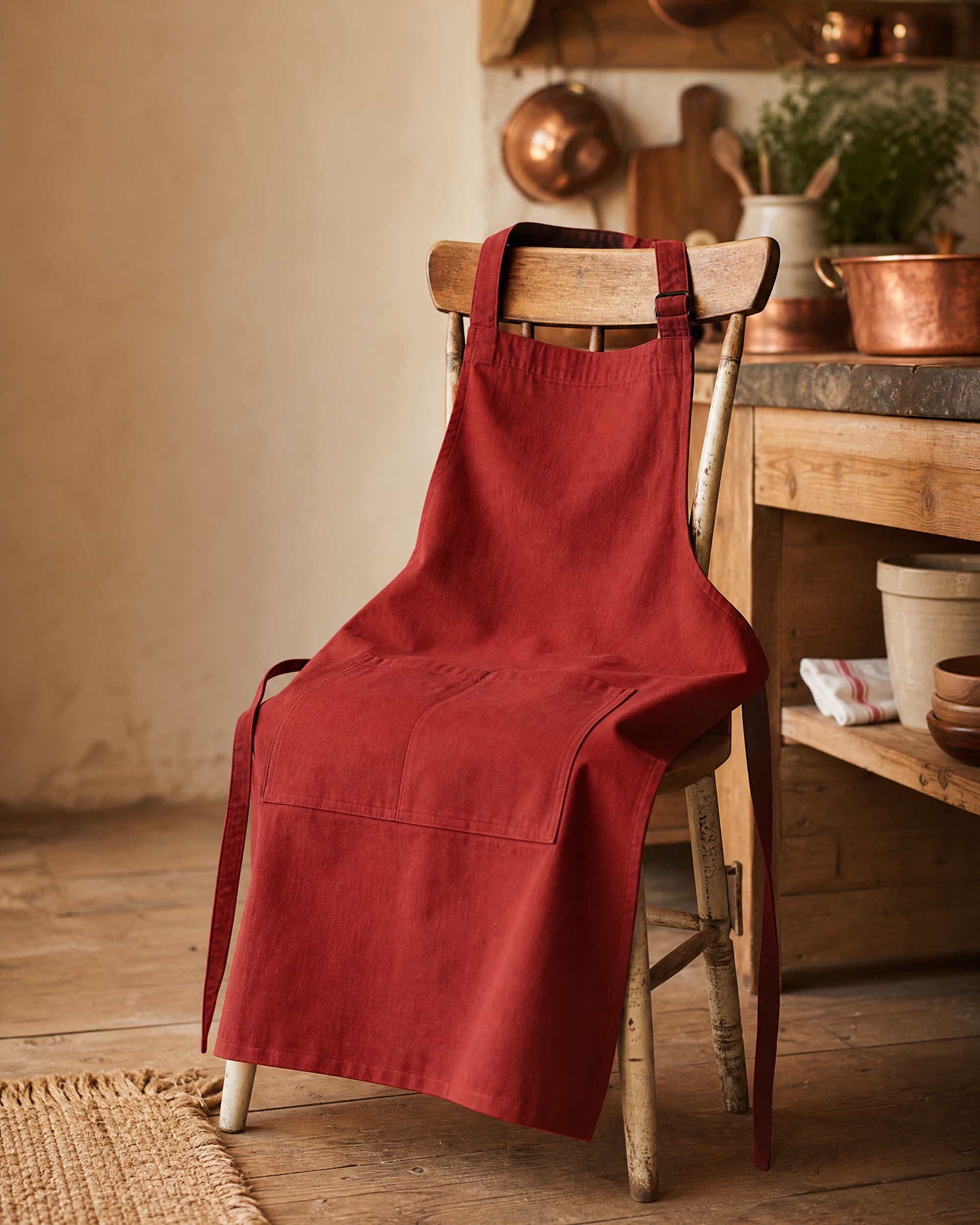 Example product artwork for the fictional Sample product Fenwick Dinner Apron.